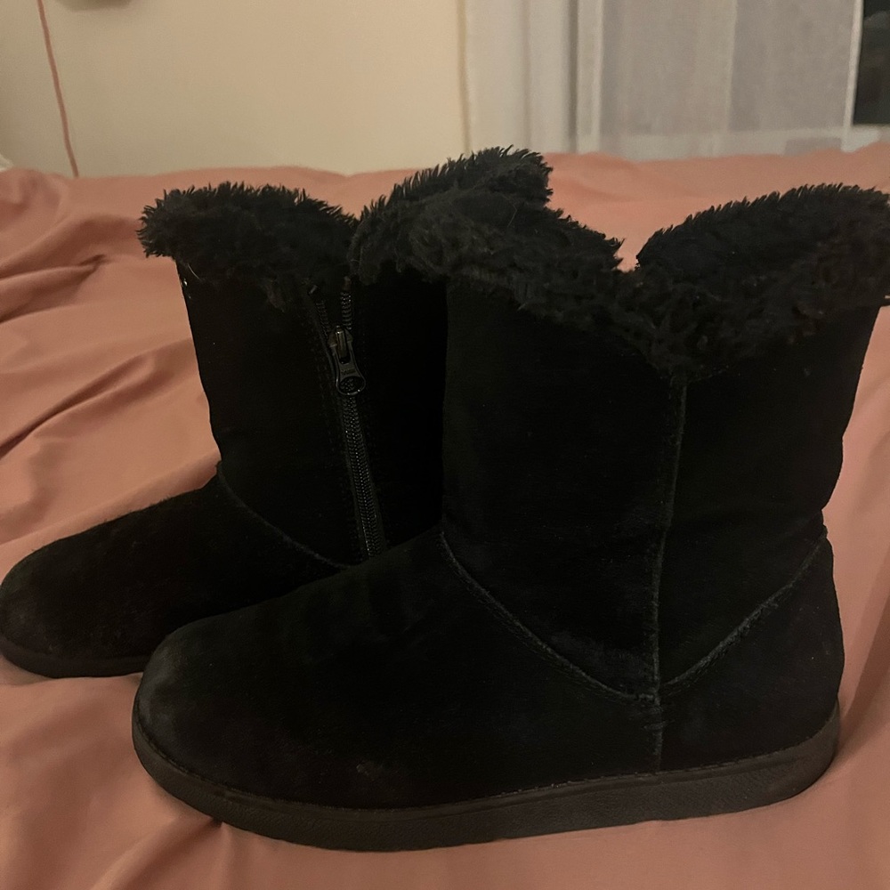 Size 9 Black Faux Fur boots